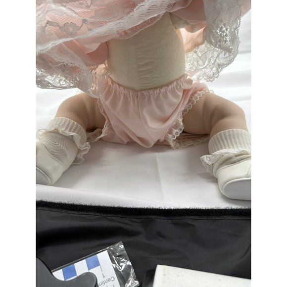 Vintage Punpkin 20" Girl Doll by Terri DeHetre 1987 Legacy Dolls, Signed And #’d - Picture 7 of 7